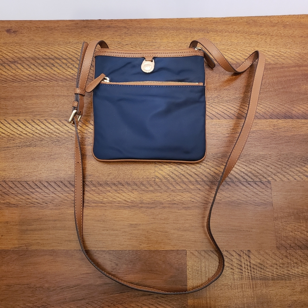 Michael Kors Crossbody - Picture 2 of 11